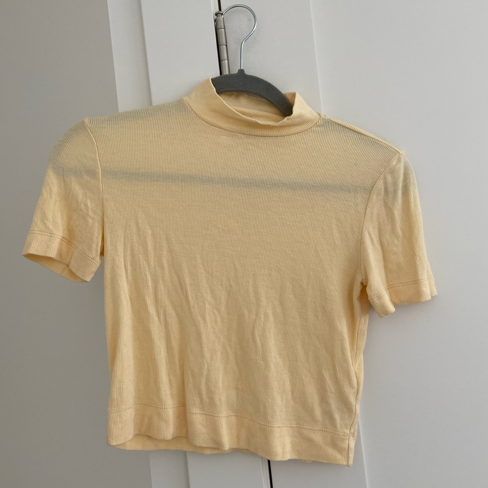 Pale Yellow Babaton Gonzalo Shirt